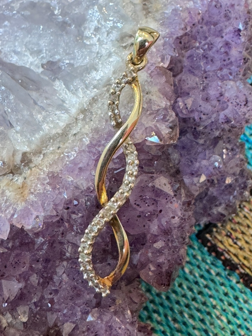 10k Gold Infinite Love Diamond Pendant